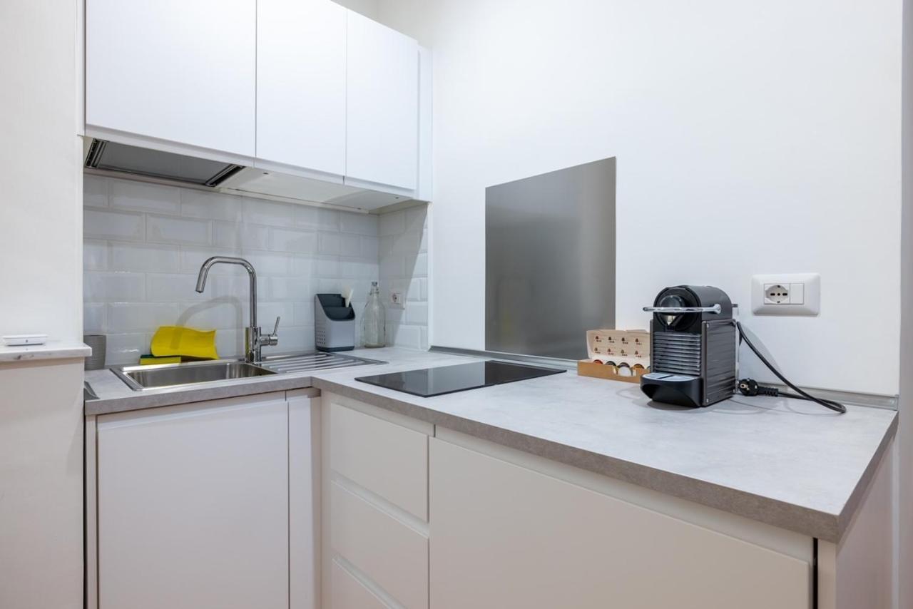Elle Cavour Apartment Рим Екстер'єр фото