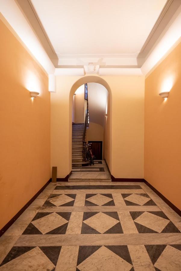 Elle Cavour Apartment Рим Екстер'єр фото