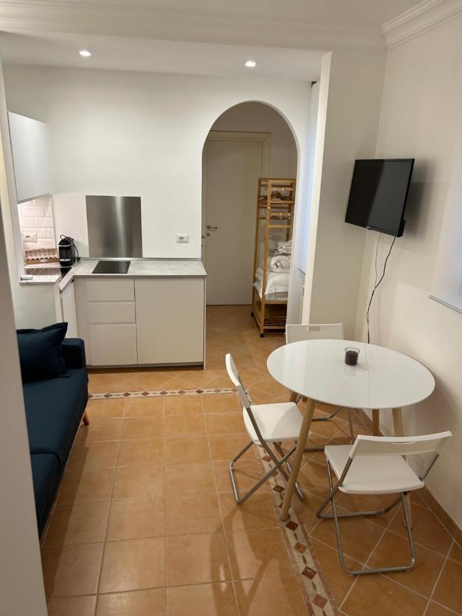Elle Cavour Apartment Рим Екстер'єр фото